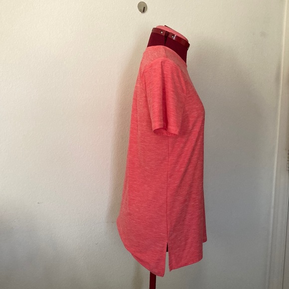 SKECHERS USA Size Small Orange Tee
88% POLYESTER 12% SPANDEX
MADE IN JORDAN - Picture 3 of 11